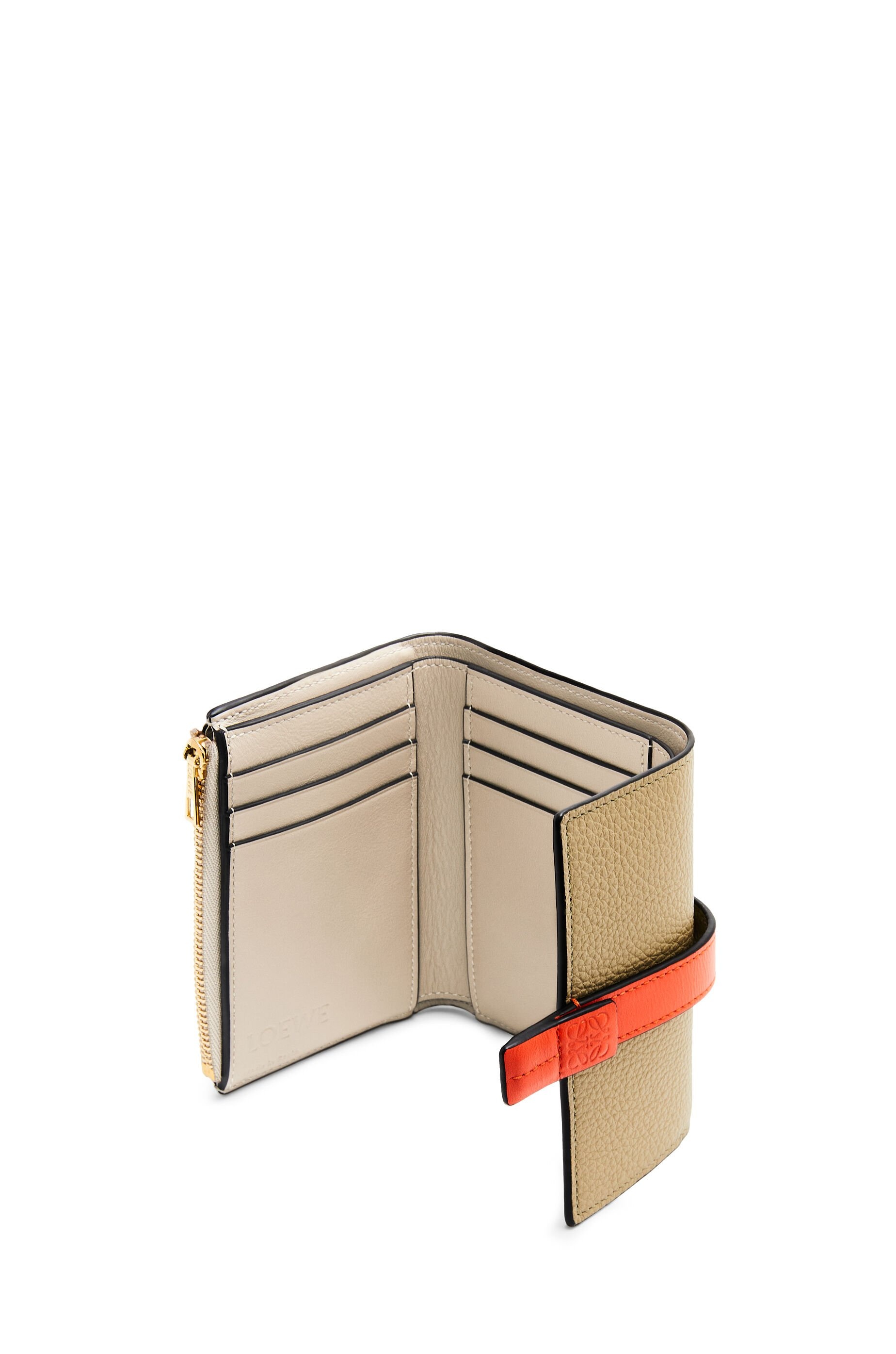 Small vertical wallet in soft grained calfskin - 3