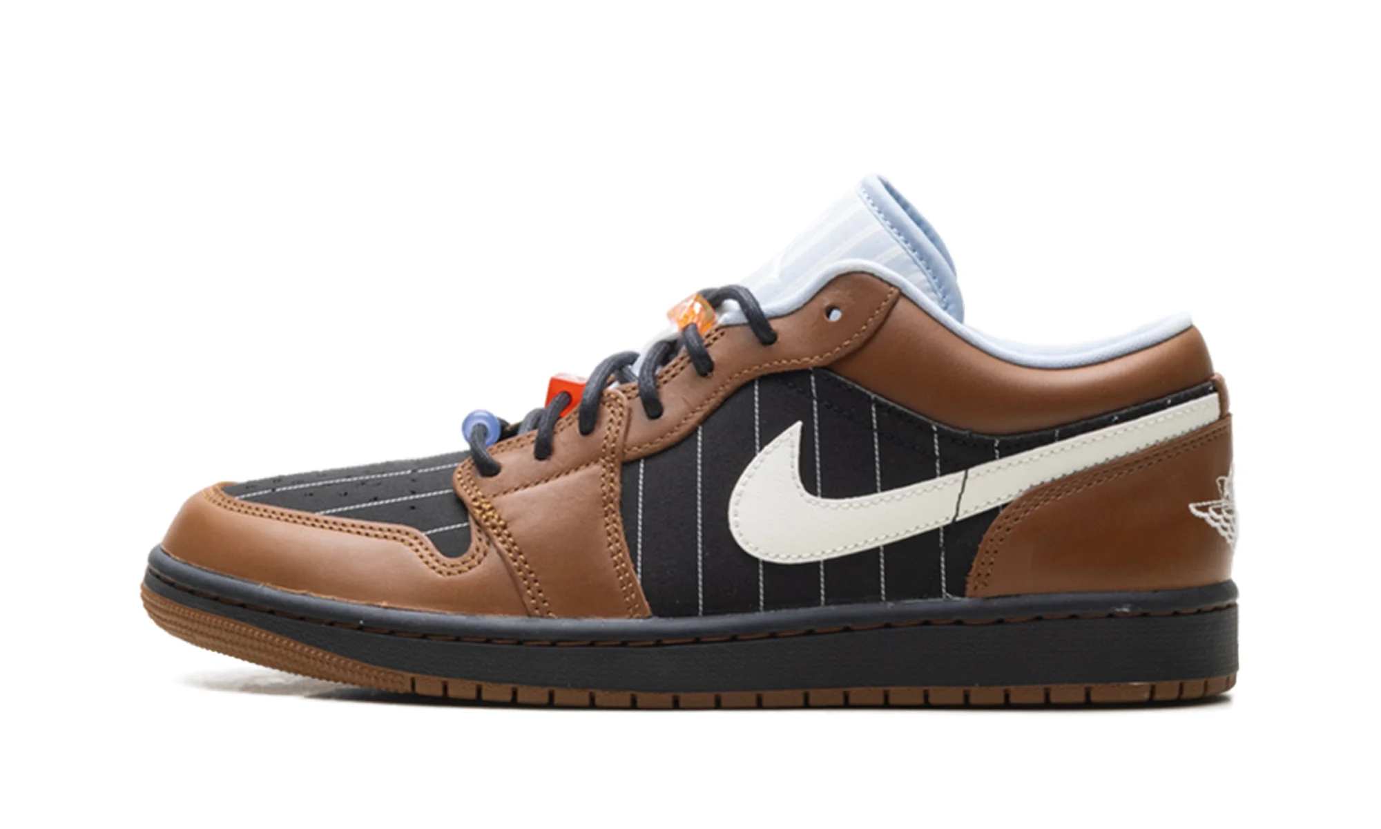 Air Jordan 1 Low SE "Black Sail Light British Tan" IR7560 010 - 1