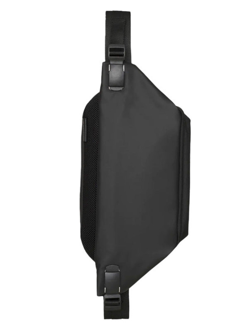 ISARAU OBSIDIAN - BLACK 1