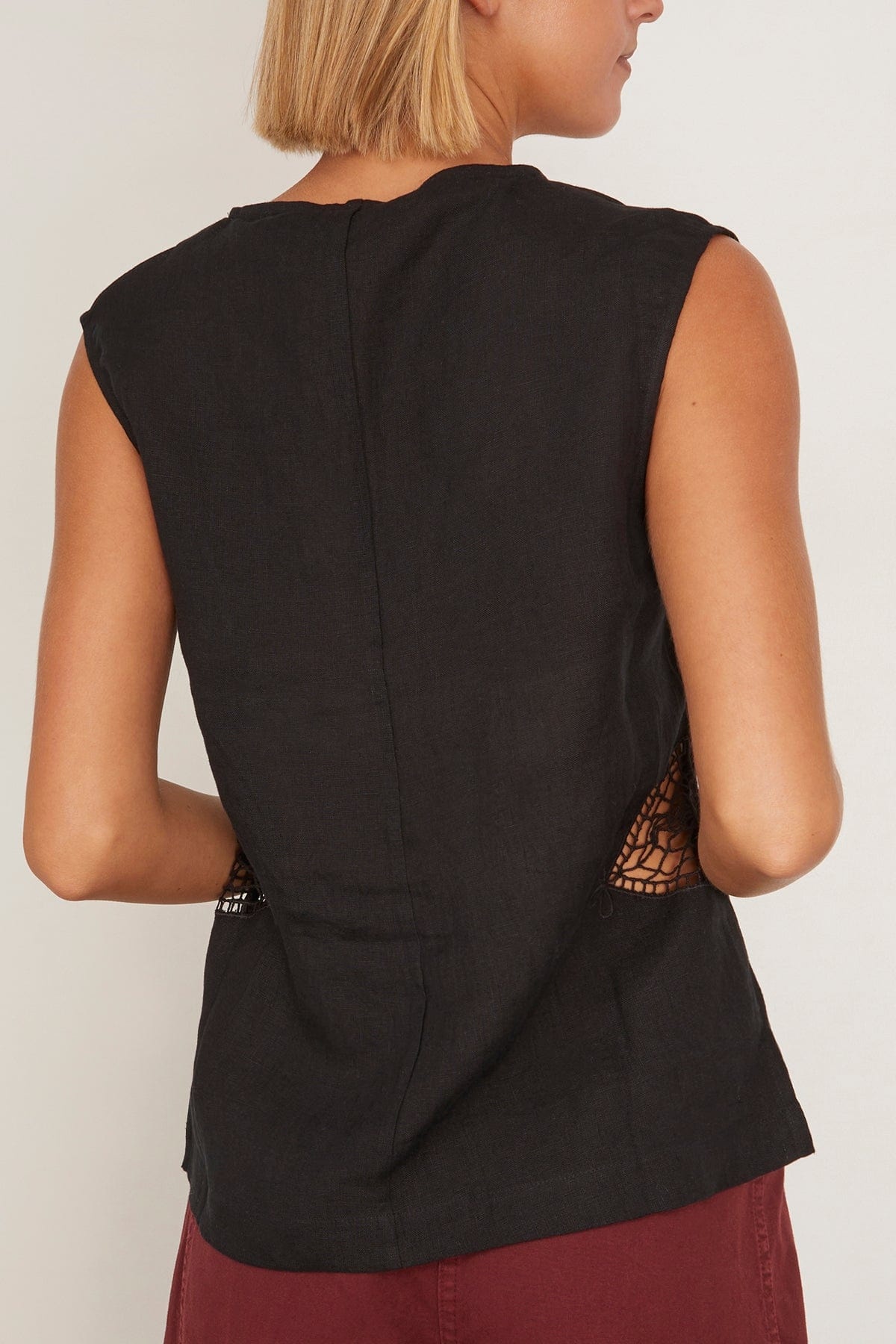 Hendry Top in Black - 4