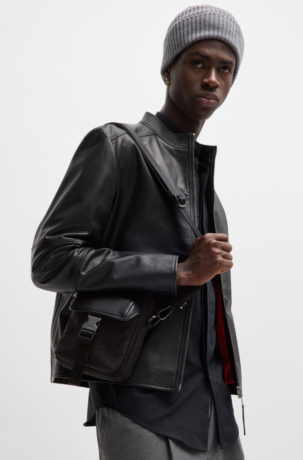 REPORTER BAG WITH ADJUSTABLE AND DETACHABLE STRAP - 3
