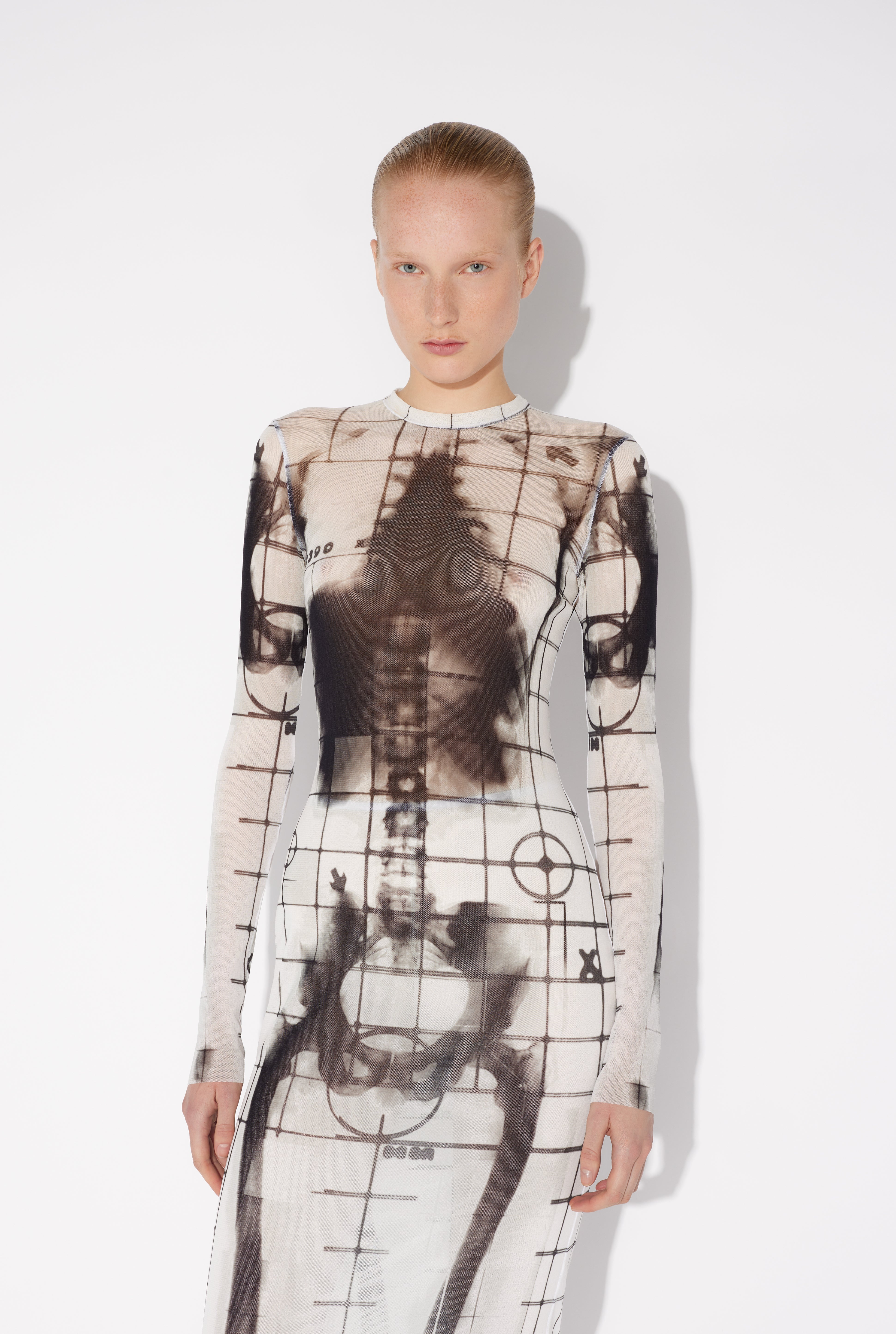 THE LONG WHITE SQUELETOR DRESS - 4