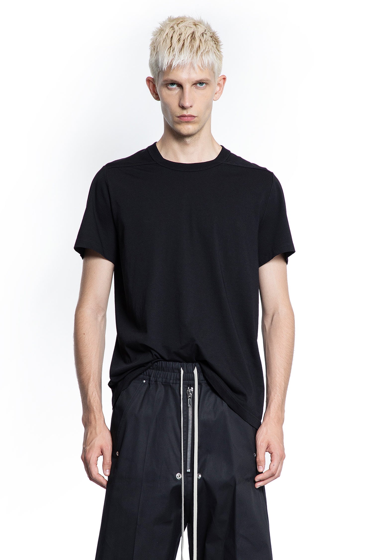 Forever-Short-Level-T-In-Classic-Cotton-Jersey - 5