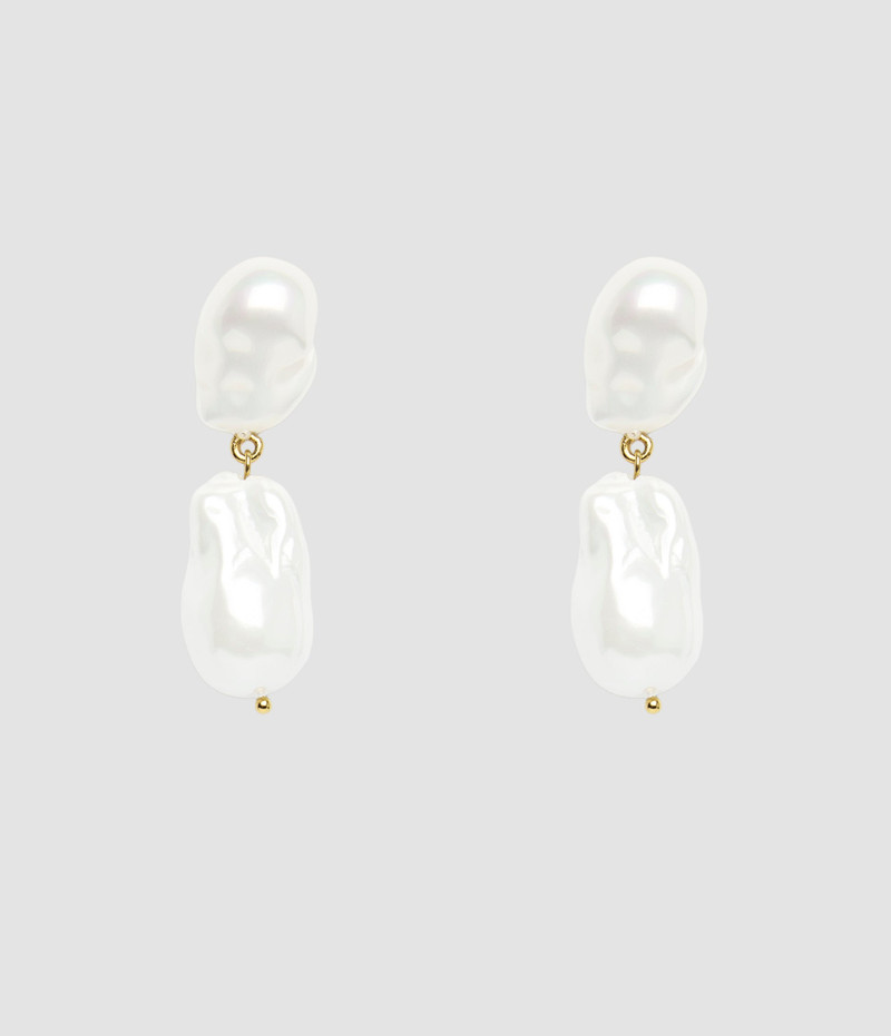 PEARL EARRING 1