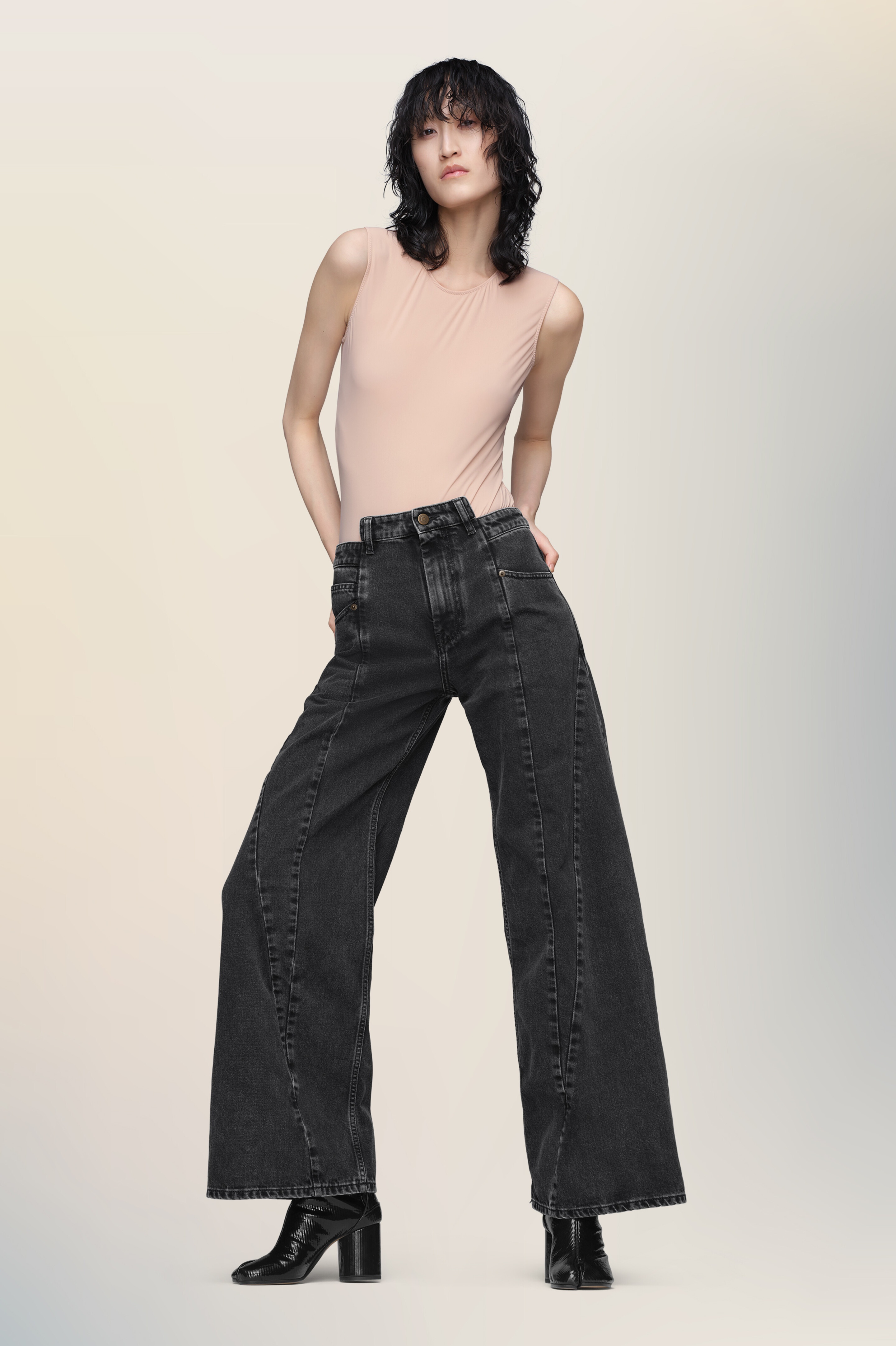 Cut-out jeans - 7