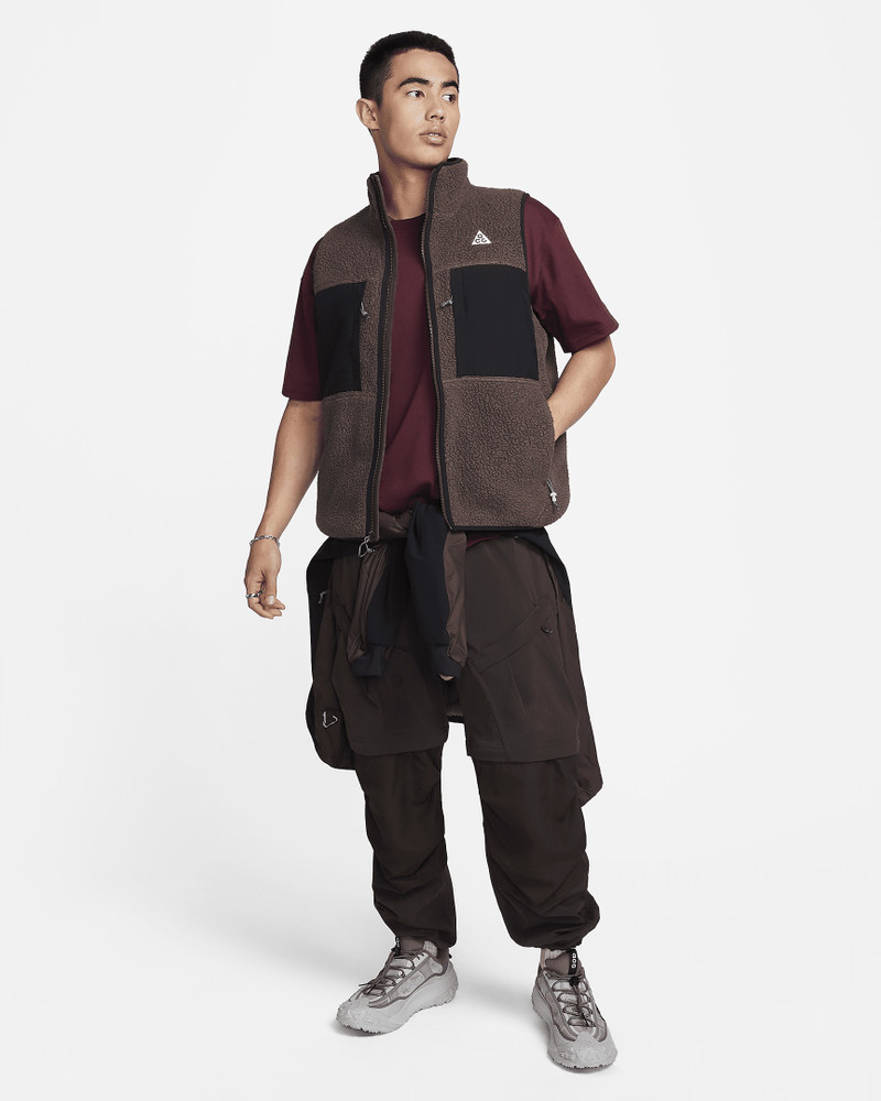 Nike ACG "Arctic Wolf" Men's Vest 9