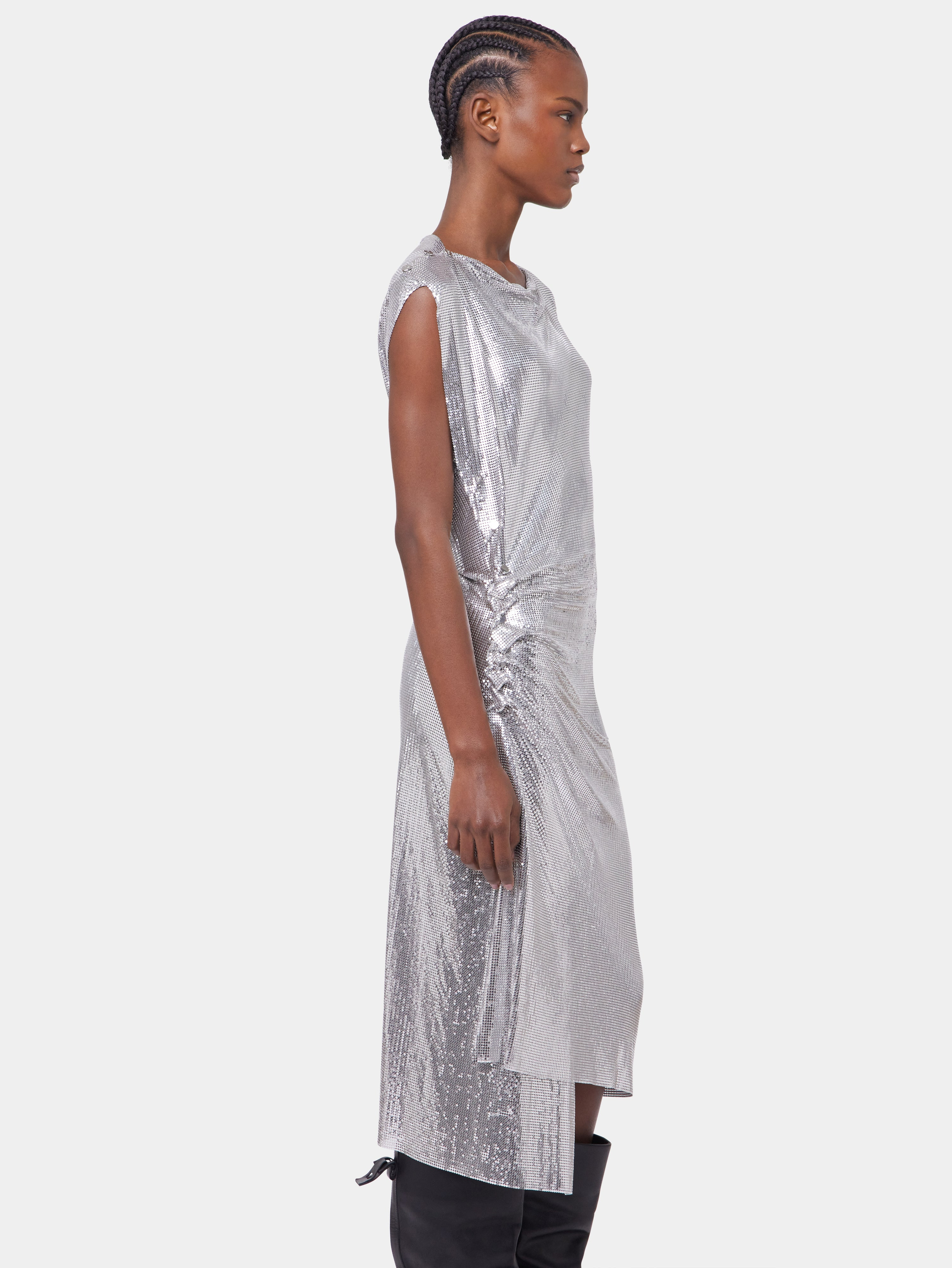 SILVER DRAPÉ PRESSION DRESS IN CHAINMAIL - 4