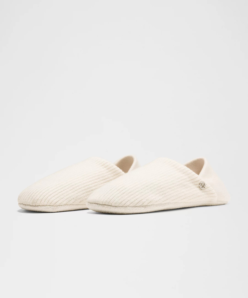 Women's Cashmere Slippers 1