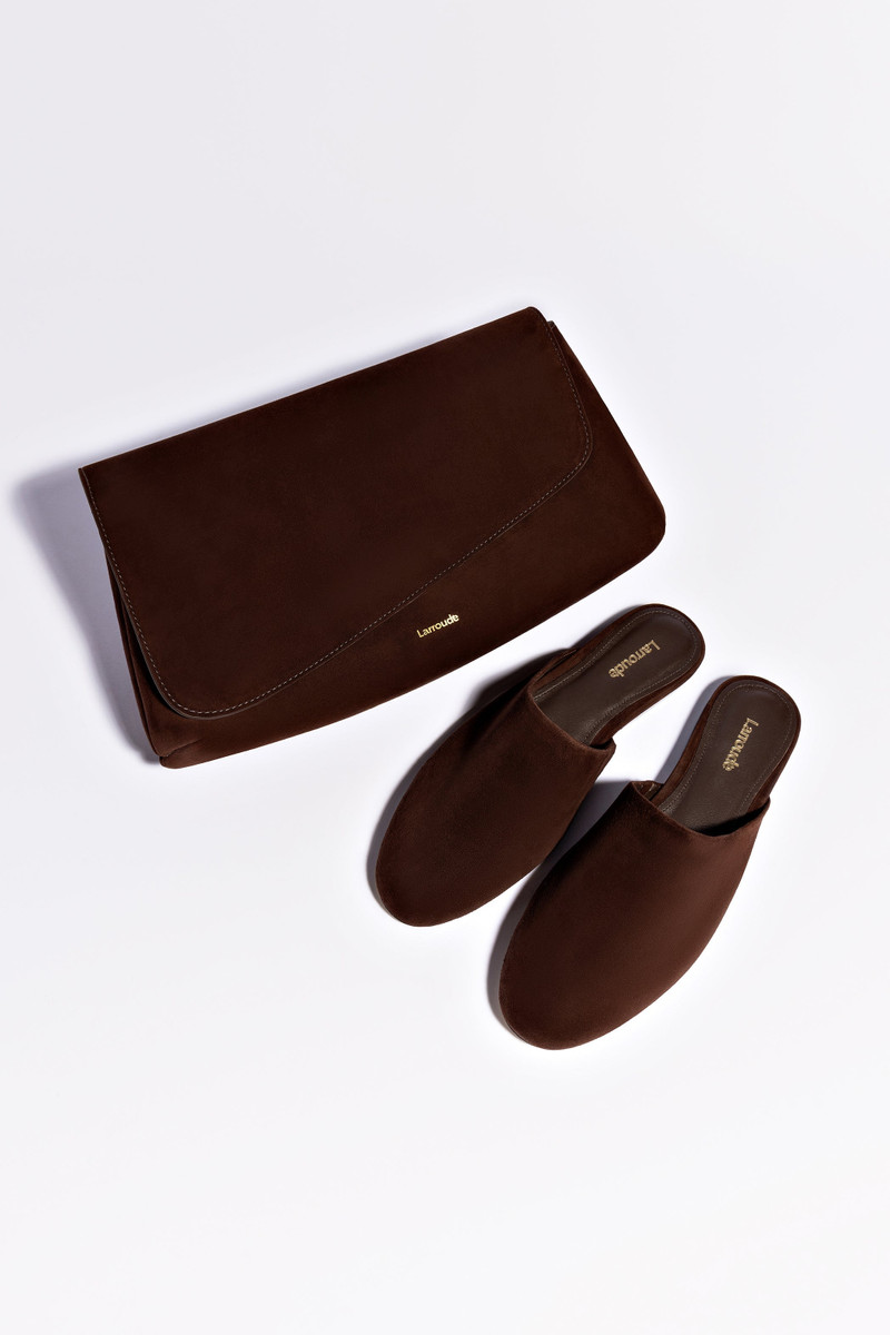 Venice Flat Mule and Pouch Kit In Brown Suede 8