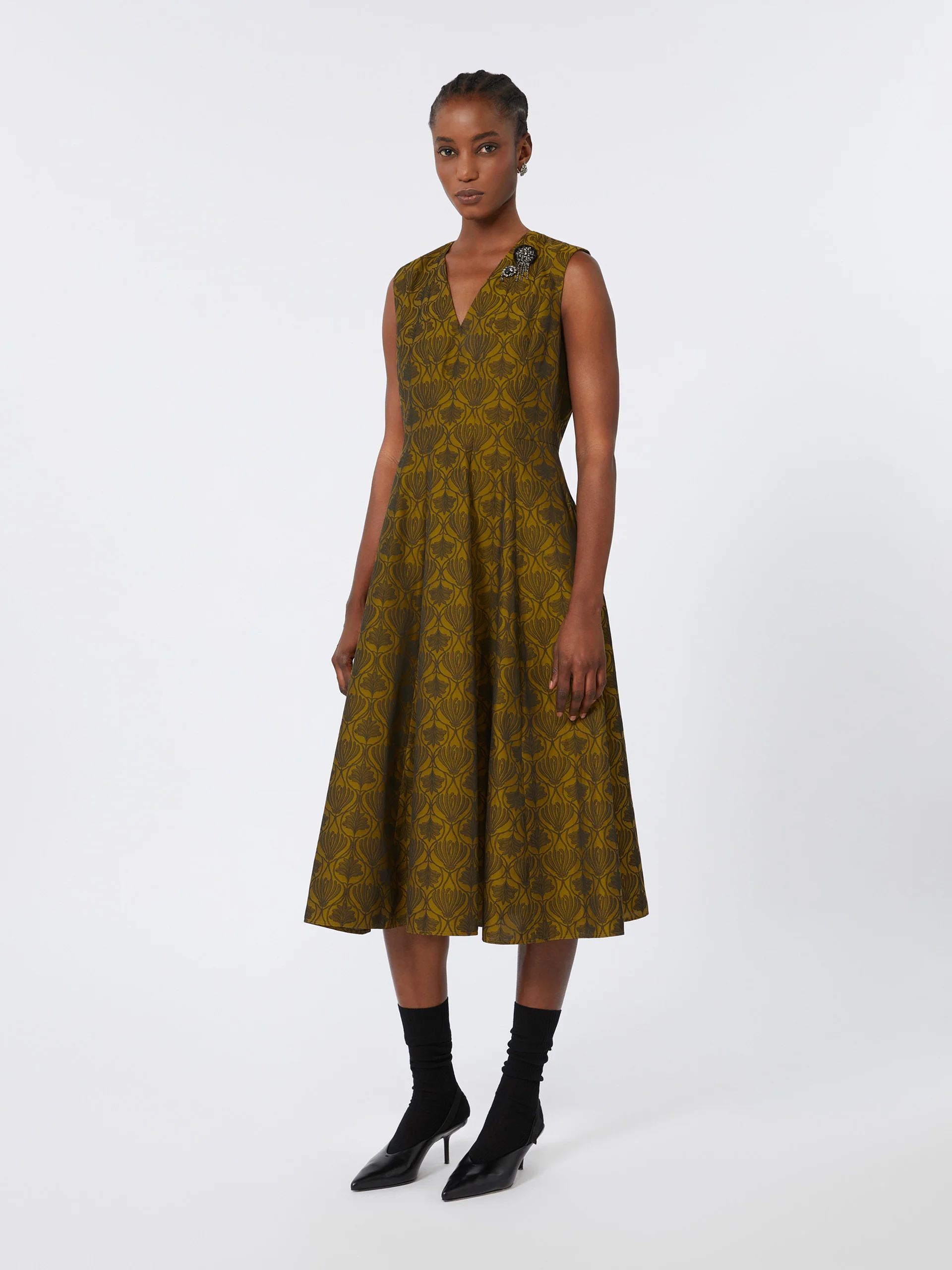 green emerald velvet dress Vince Camuto Jacquard Short Sleeve Fit-and-Flare Dress Pink Multi 8 at  Amazon Women's Clothing store main image 0