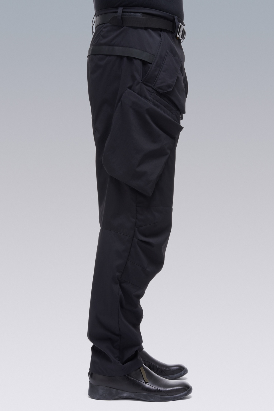 ACRONYM P24A-E Encapsulated Nylon Articulated BDU Trouser Black ...