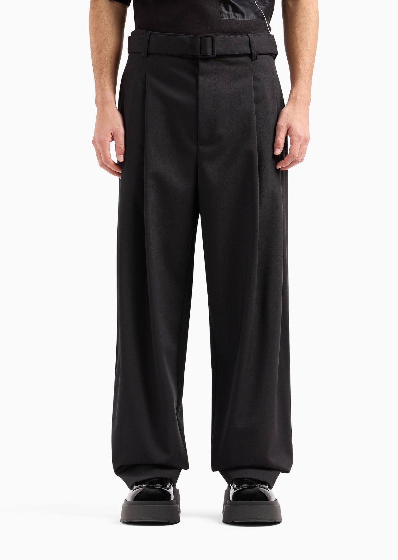 Light wool trousers with matching belt - 2