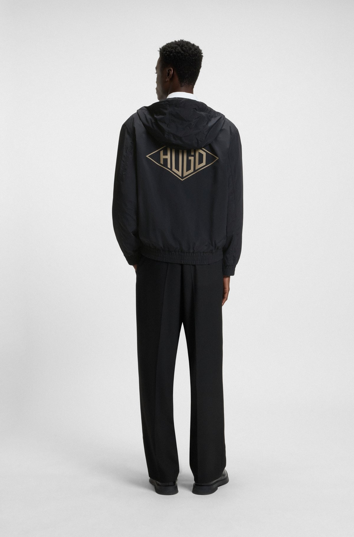 HOODED WINDBREAKER JACKET WITH MESH LINING - 4