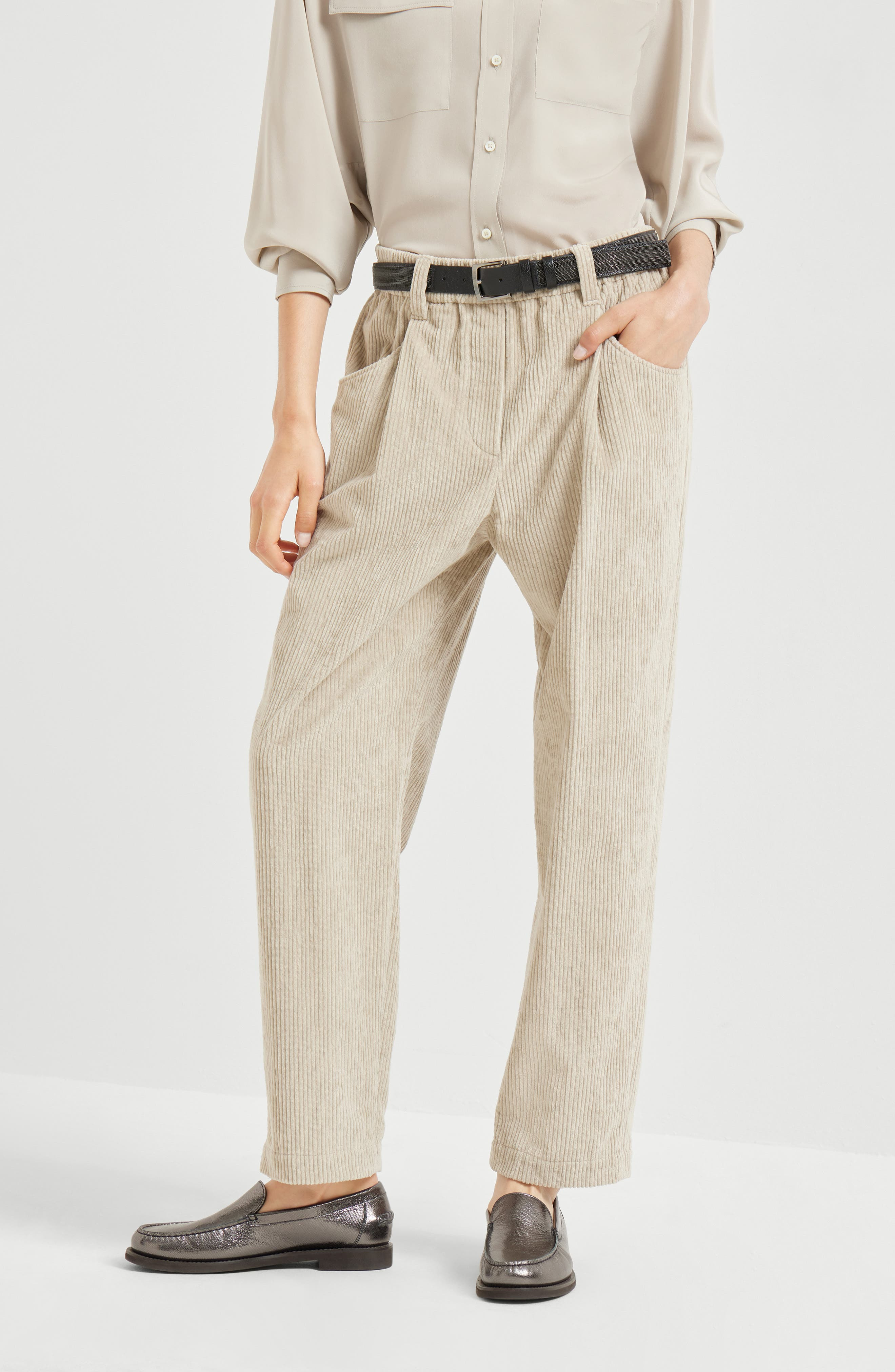 Brunello Cucinelli Corduroy Baggy trousers in Cool Beige at Nordstrom - 2