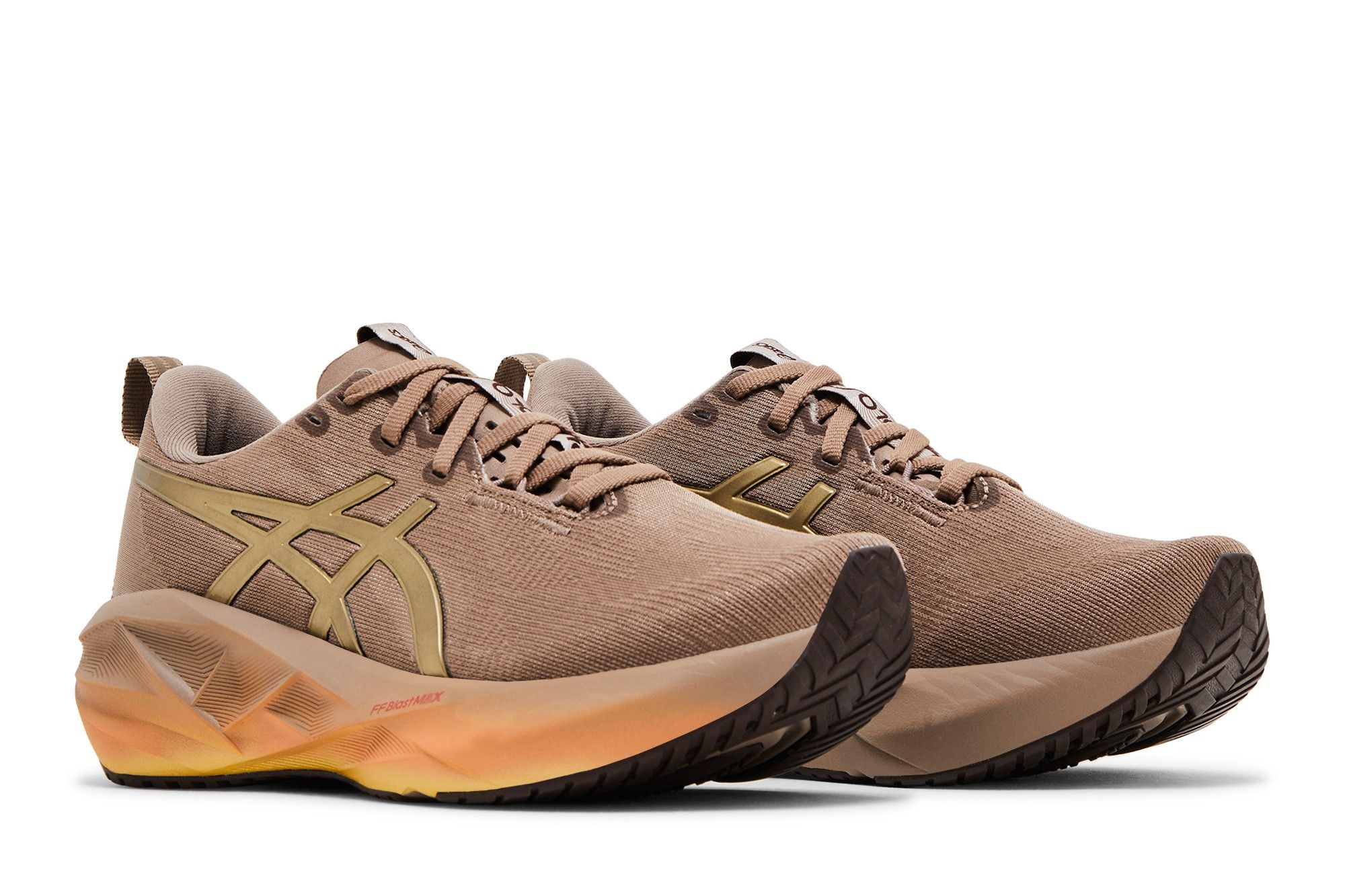 Wmns Novablast 5 'Luxe' - 8