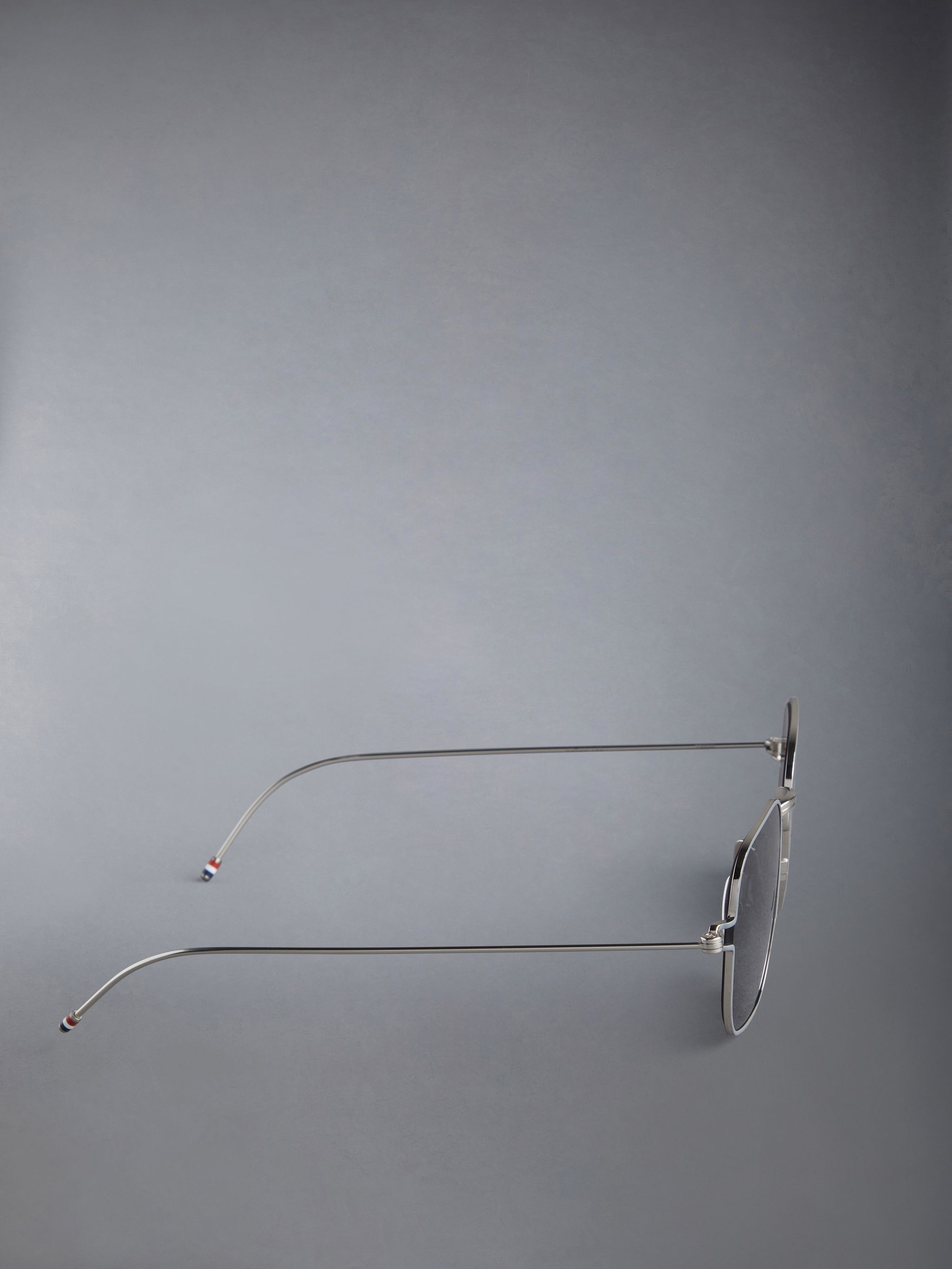 SQUARE SUNGLASSES IN TITANIUM - 4