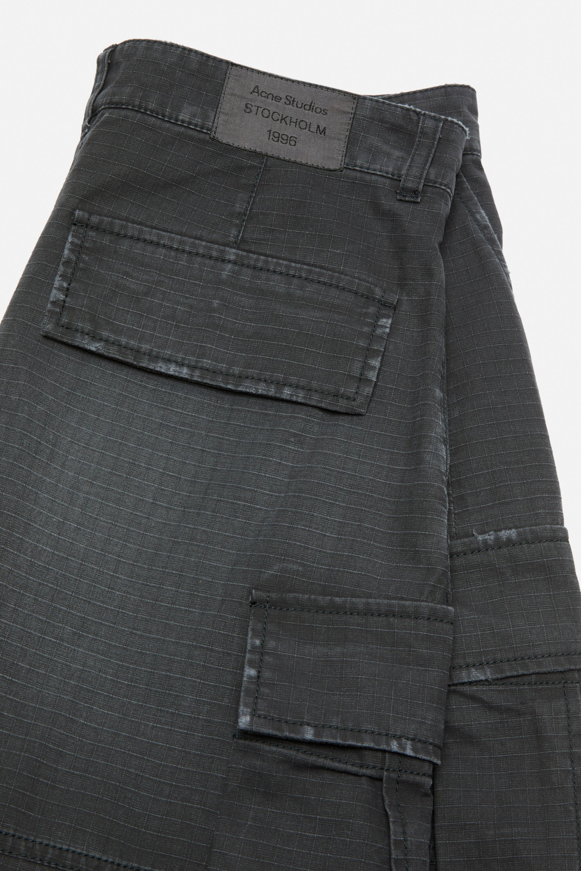 Coated cargo trousers - Black - 5