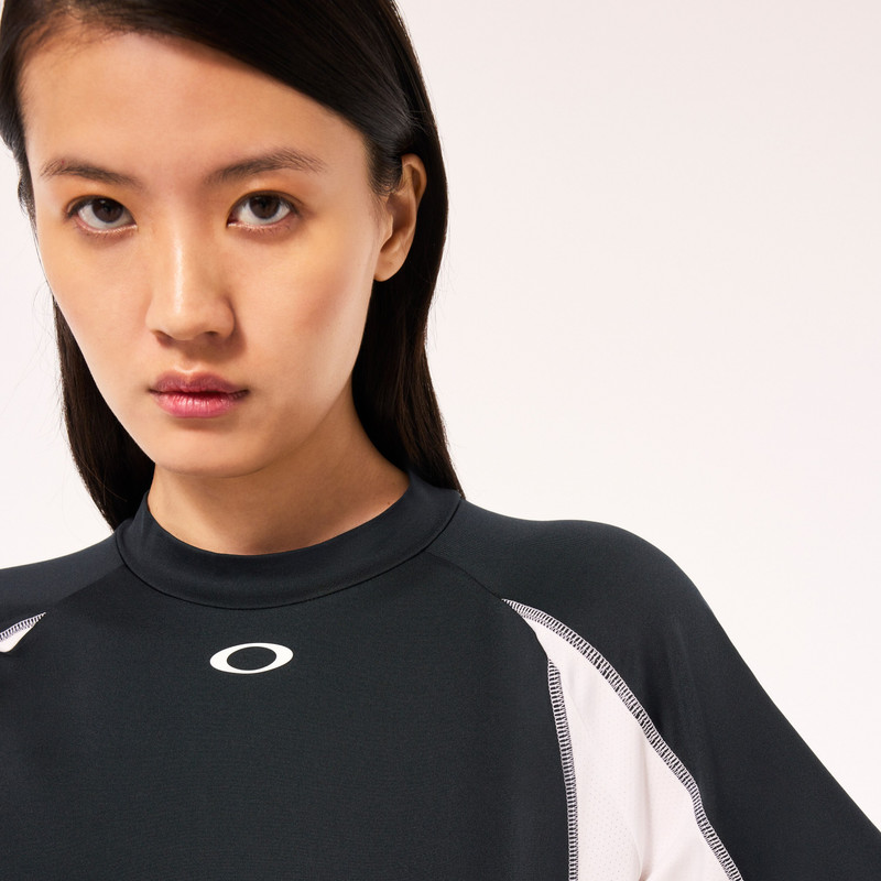 Oakley Woman Tech Mock 6