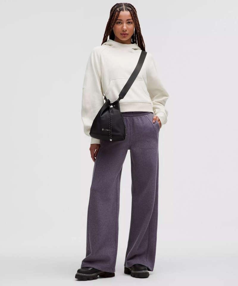 lululemon Drawstring Bucket Crossbody Bag 5L outlook