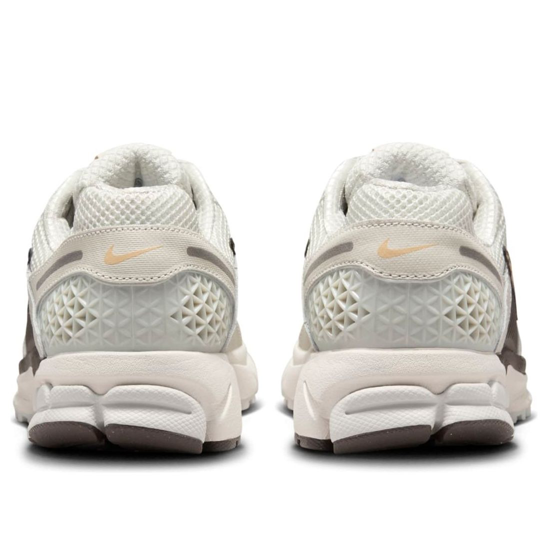 (WMNS) Nike Zoom Vomero 5 'Light Bone Ironstone'  HM9657-001 - 4