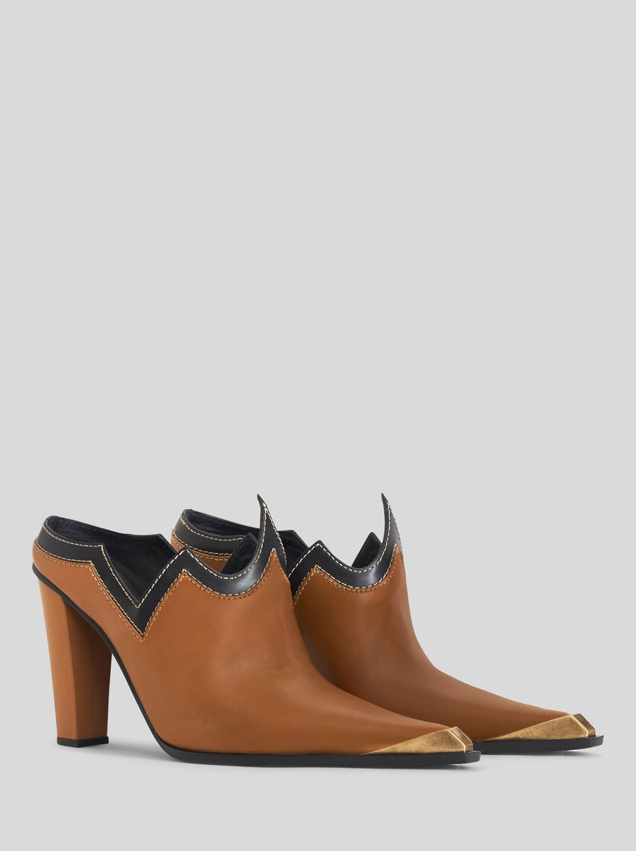 COWBOY-STYLE LEATHER MULES - 3