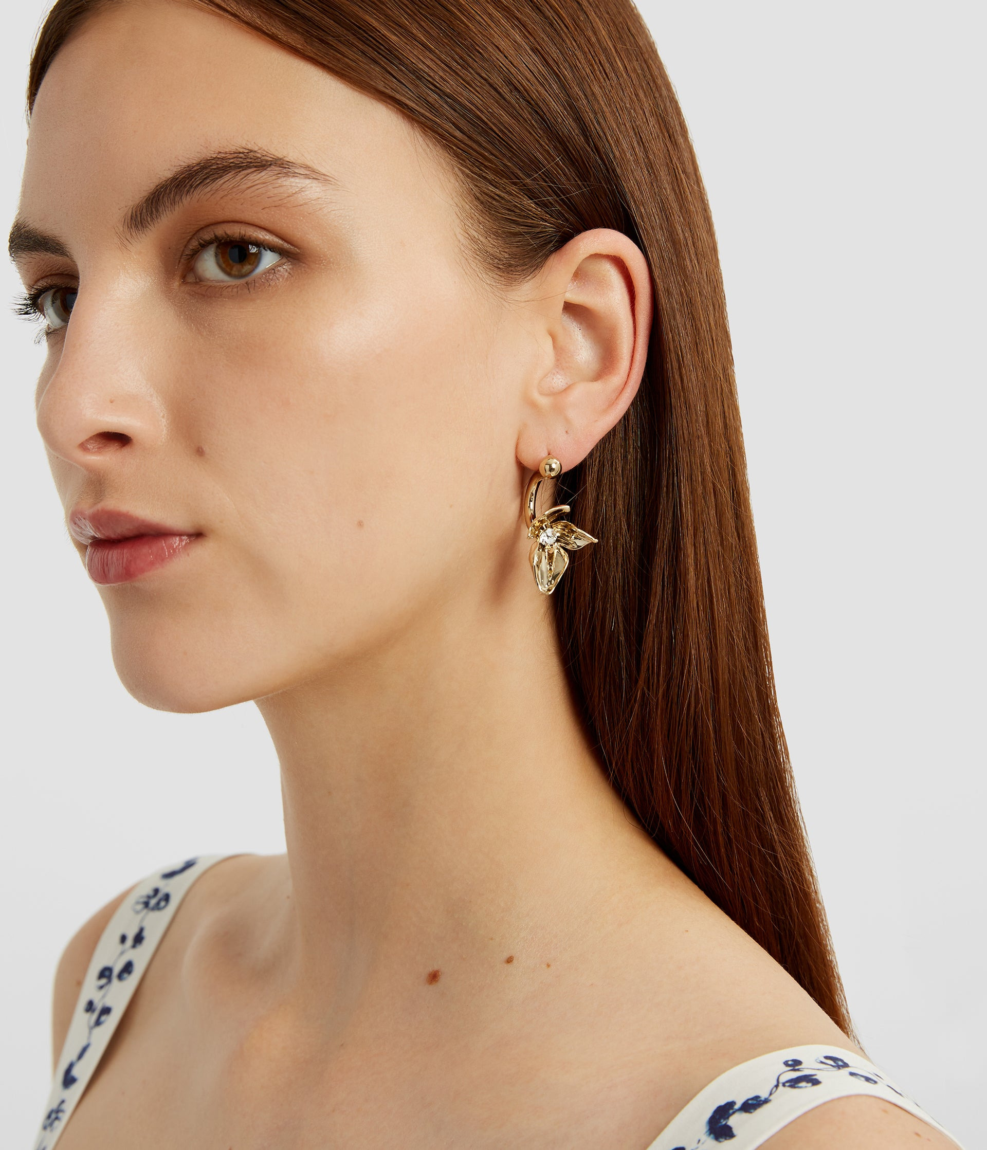 SMALL FLOWER HALF RING EARRING - 2