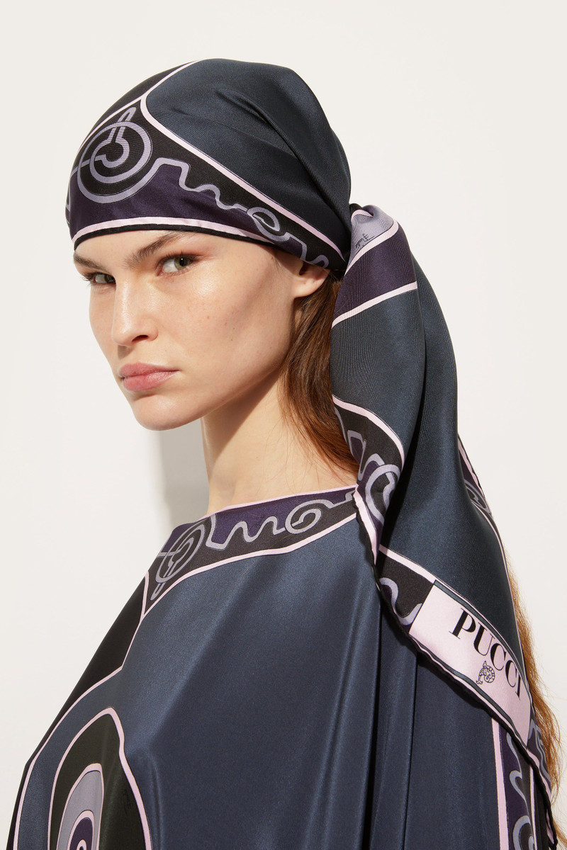 PUCCI ASTRO PRINT TRIANGLE SILK SCARF outlook