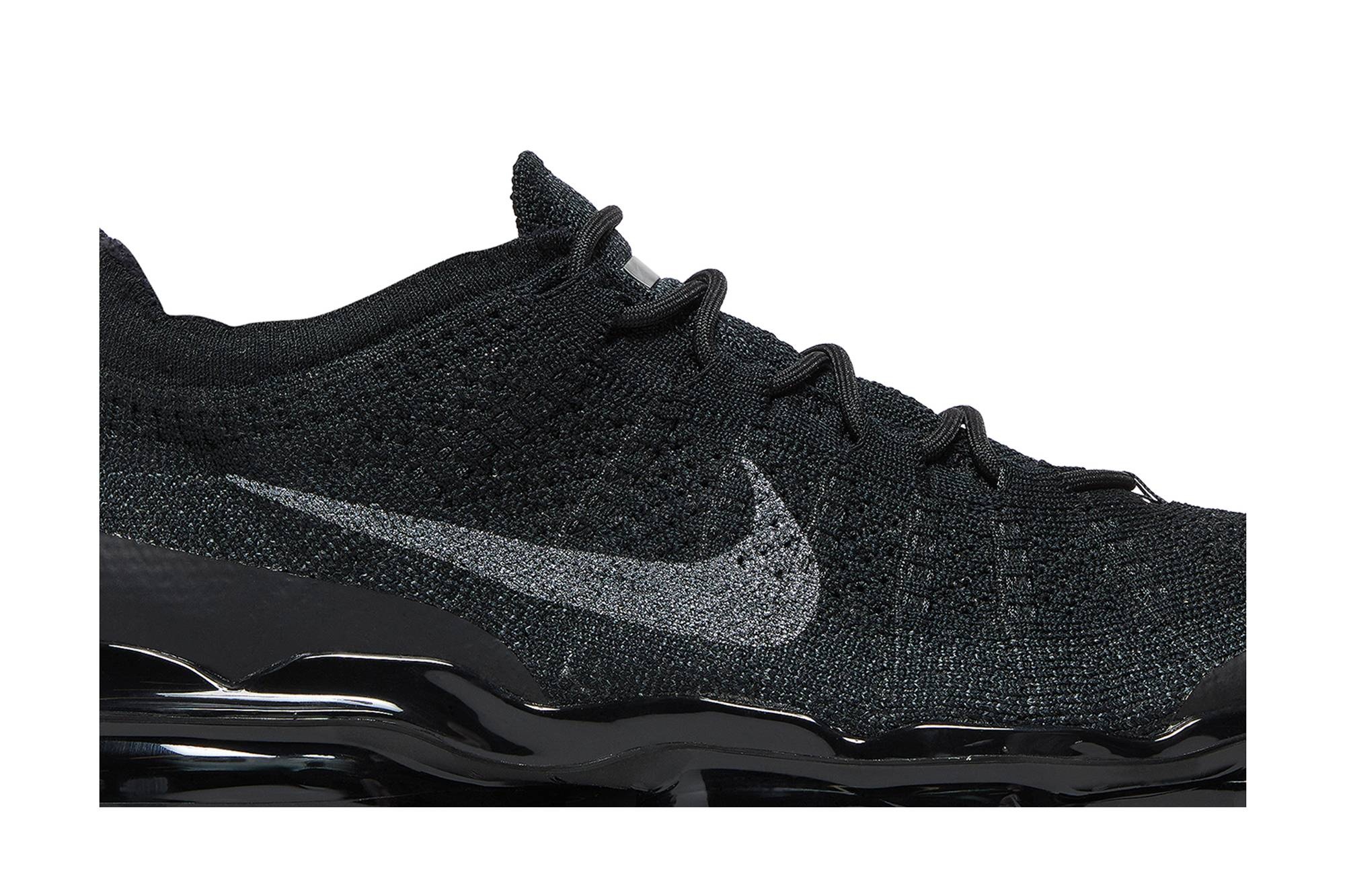 Air VaporMax 2023 Flyknit 'Triple Black' - 2