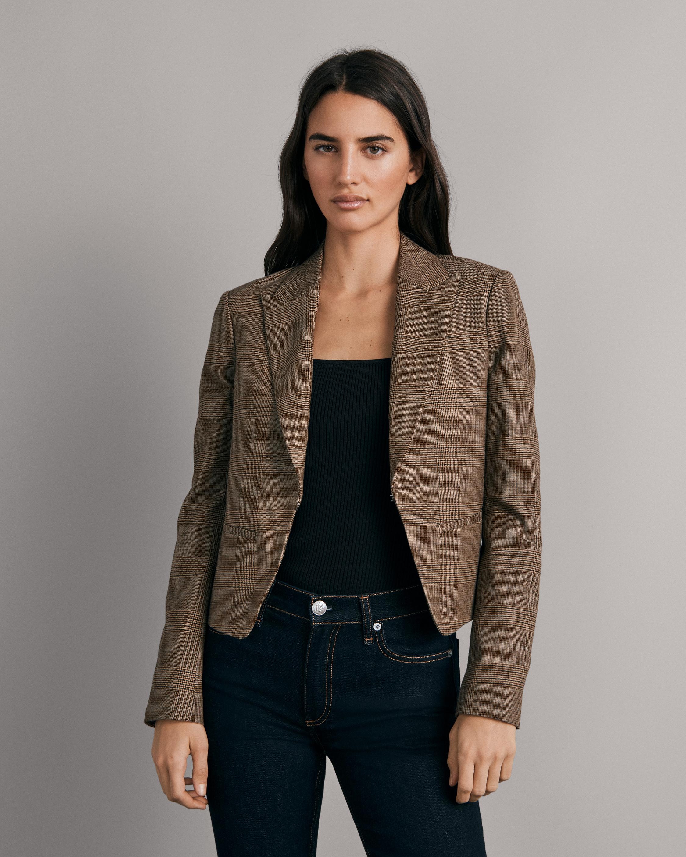 Elle Wool Blazer
Slim Fit Blazer - 2