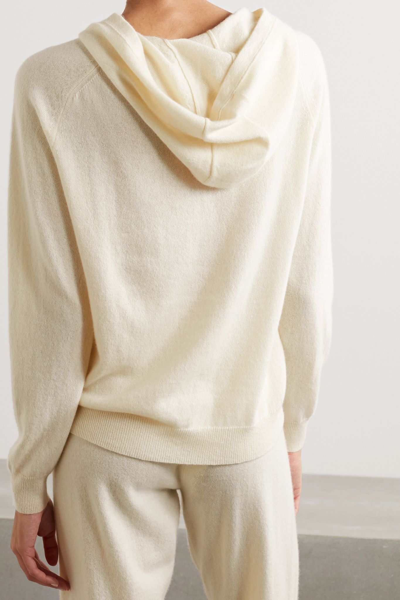 Leisure Kiss cashmere hoodie  - 3