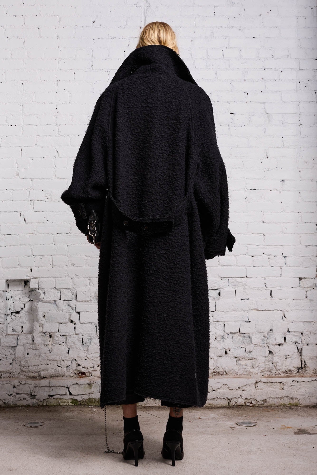 JUMBO COAT - BLACK - 6