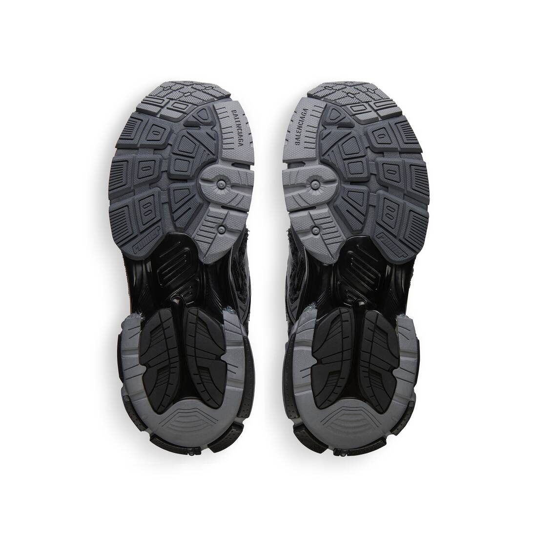 Men's Runner Sneaker in Dark Grey - 7