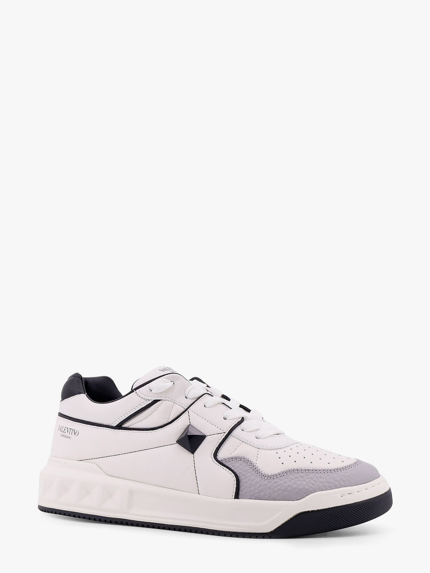 Valentino Garavani One-Stud Low-Top Valentino Garavani Leather Sneakers - 2