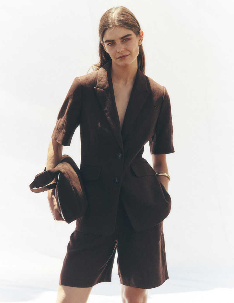 BODEN Chelsea Belted Linen Shorts-Bitter Chocolate outlook