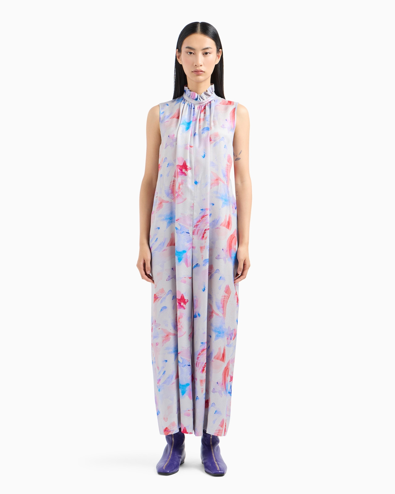 Sleeveless jumpsuit with a belt in satin crêpe with a fancy watercolour-effect print - 2