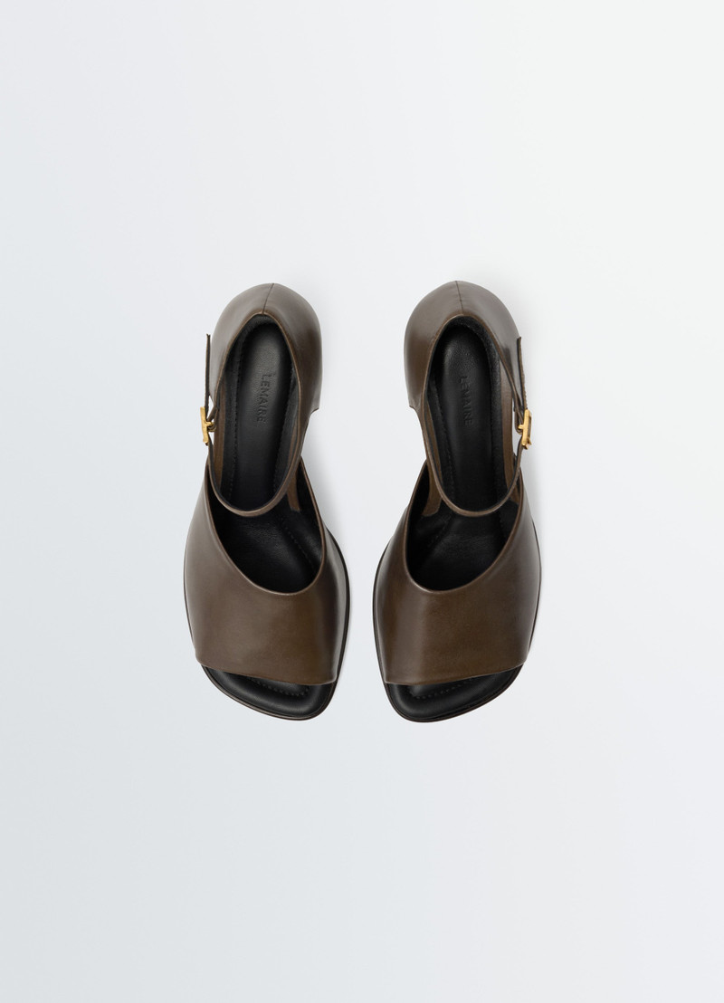 HEELED SANDALS IN GLOSSY LEATHER 4