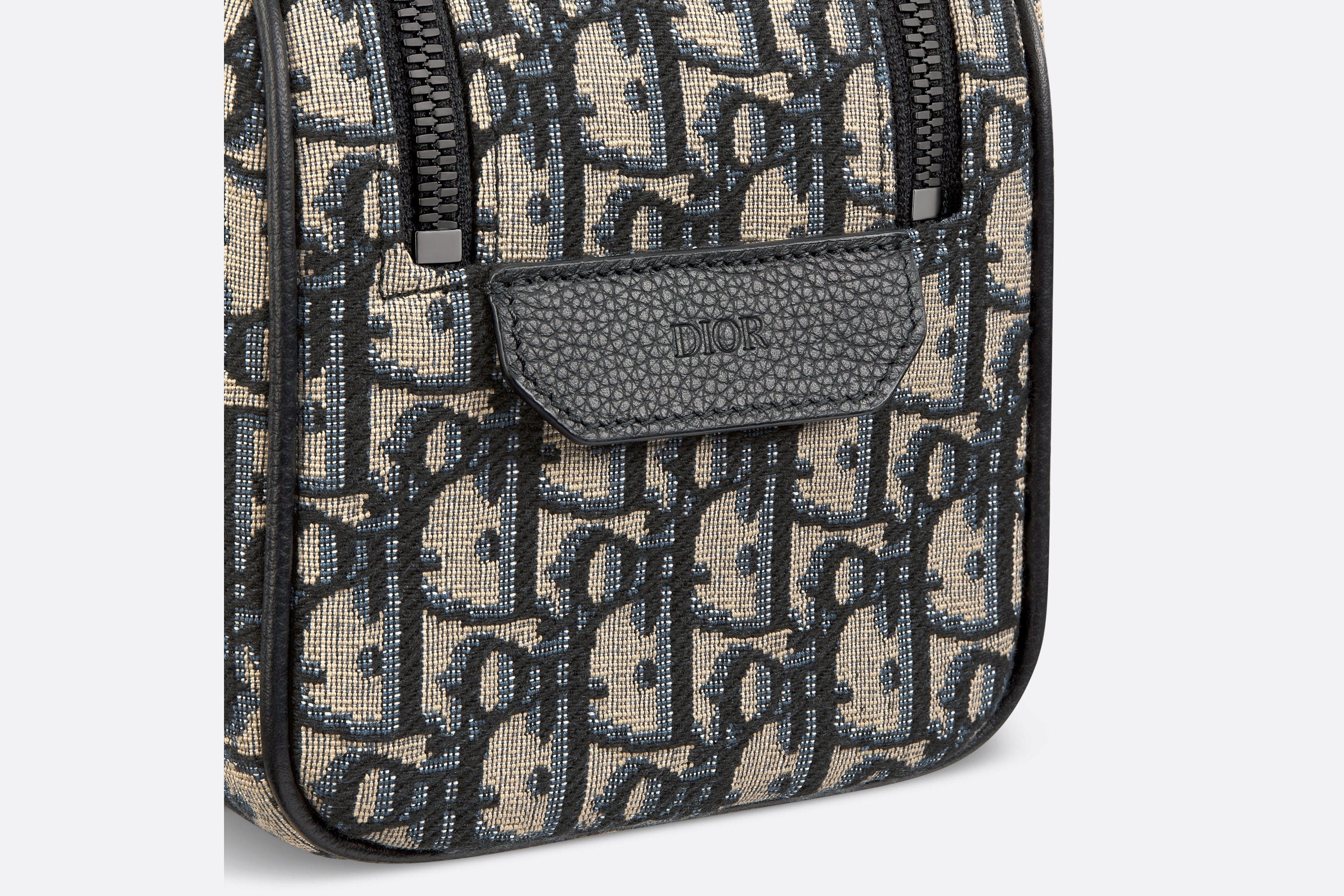 ☆国内未入荷 機能的 DIOR Toiletry Bag☆ Dior Toiletry Bag | REVERSIBLE