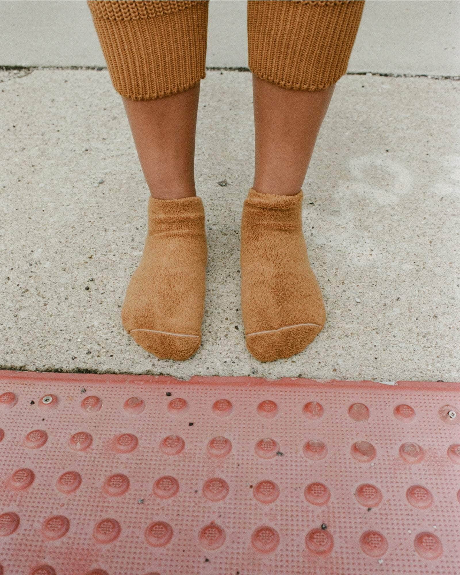 Buckle Ankle Socks - Textured Organic Cotton - 1