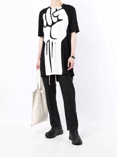 11 by Boris Bidjan Saberi Fist-print cotton T-shirt outlook