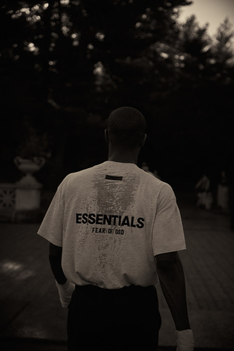 ESSENTIALS Essentials Tee outlook
