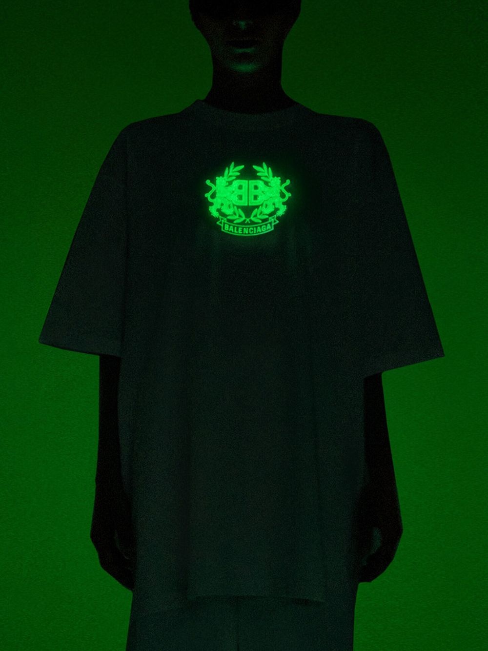 glow-in-the dark logo T-shirt - 5