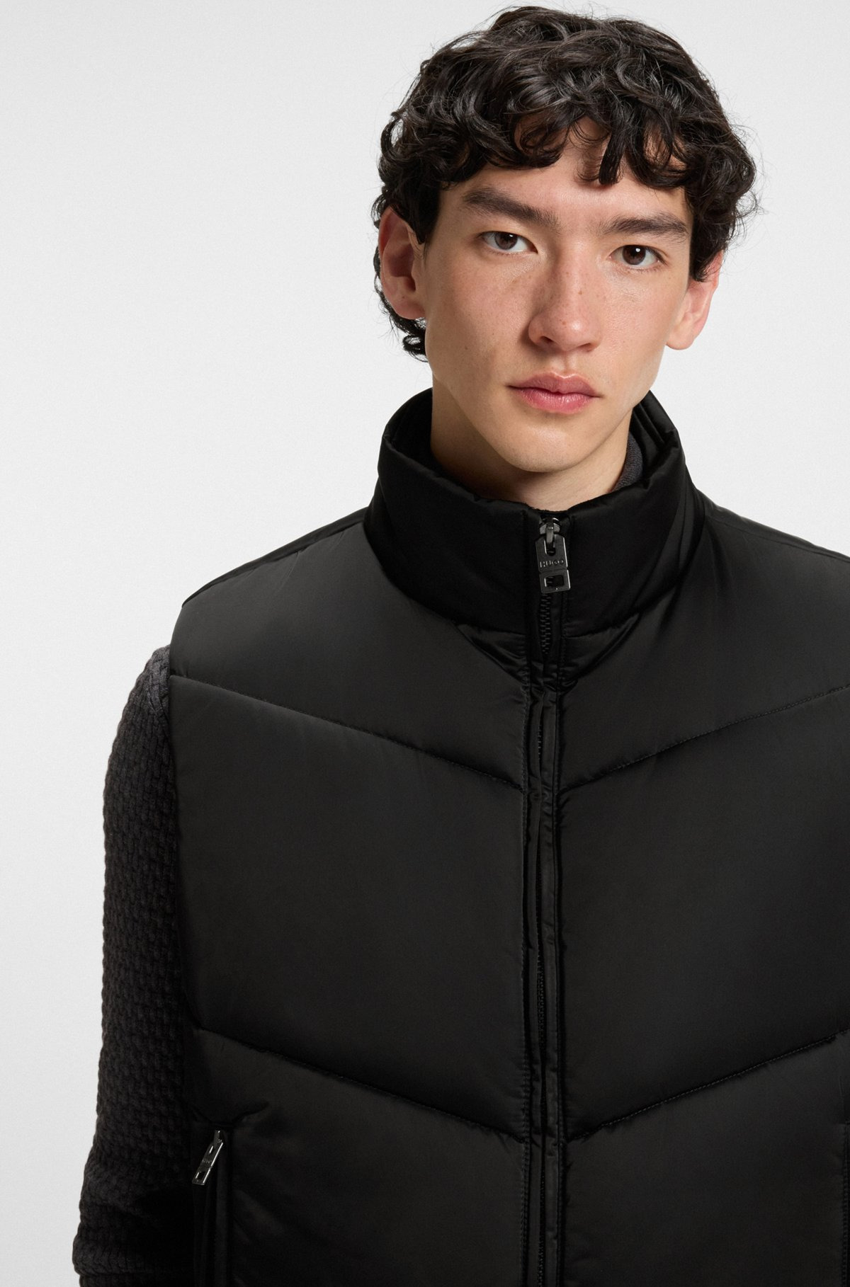 WATER-REPELLENT GILET IN PADDED SATIN - 5