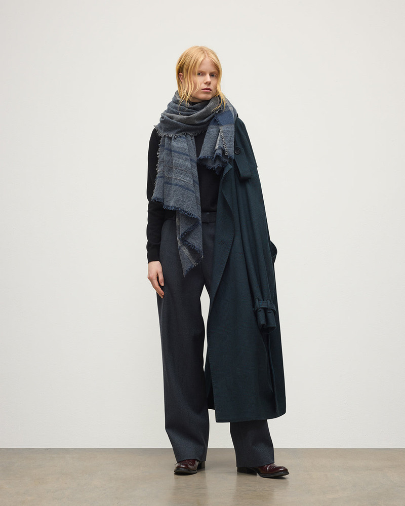 Gullane Dark Cashmere Stole 5