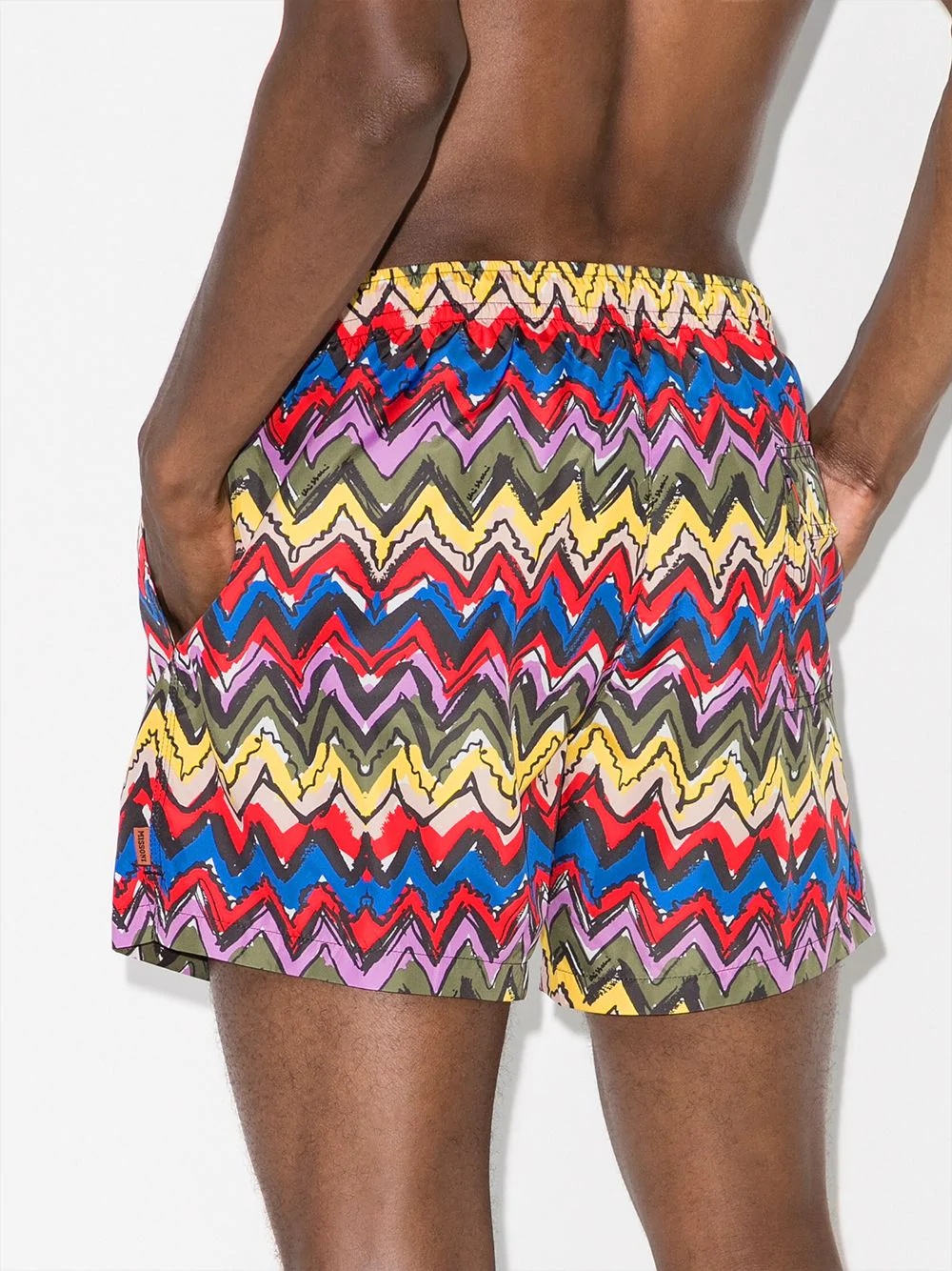 zigzag-print swim shorts - 3