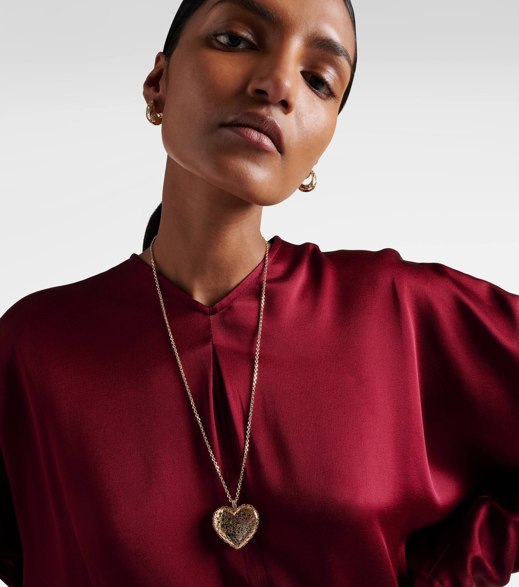 Puffy Icon Wallpaper Heart 14kt gold necklace with diamonds - 2