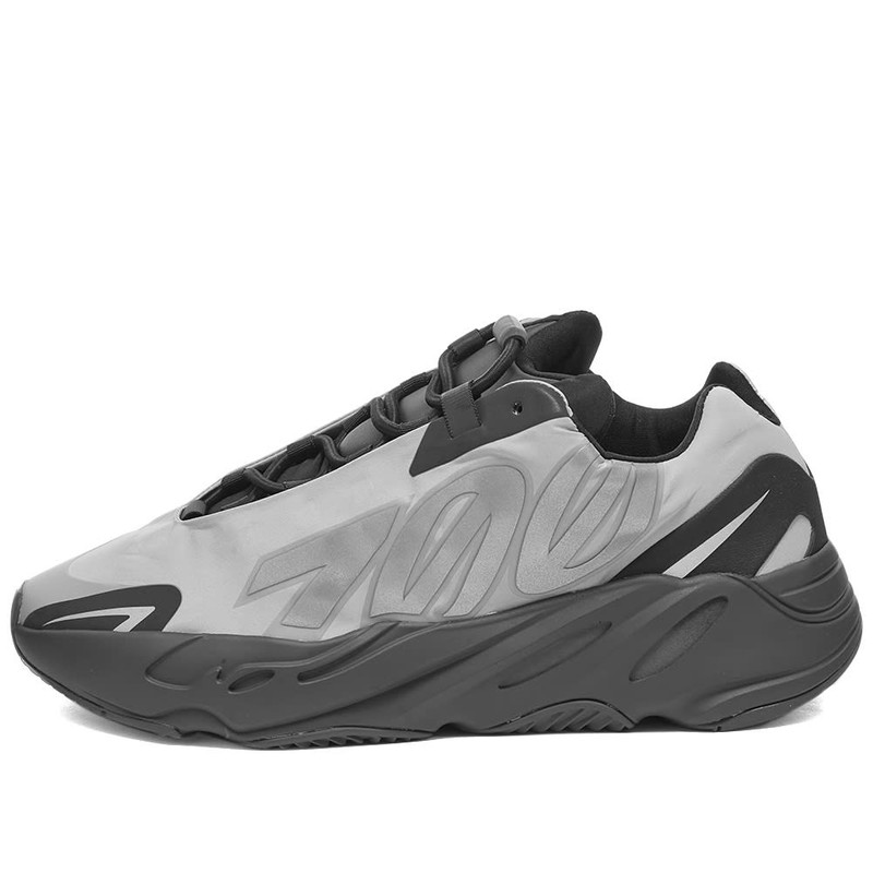 YEEZY Yeezy 700 MNVN outlook