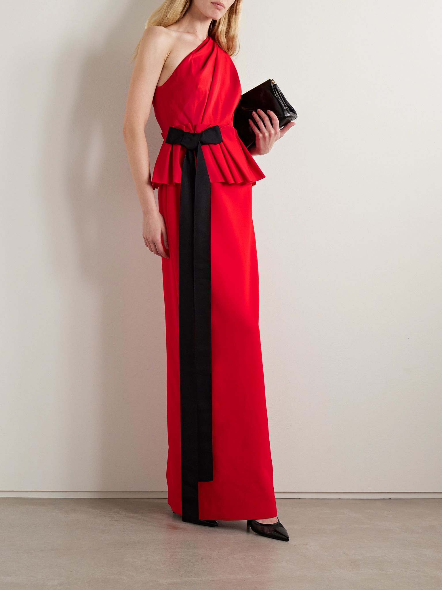 One-shoulder grosgrain-trimmed gathered crepe gown Red - 2