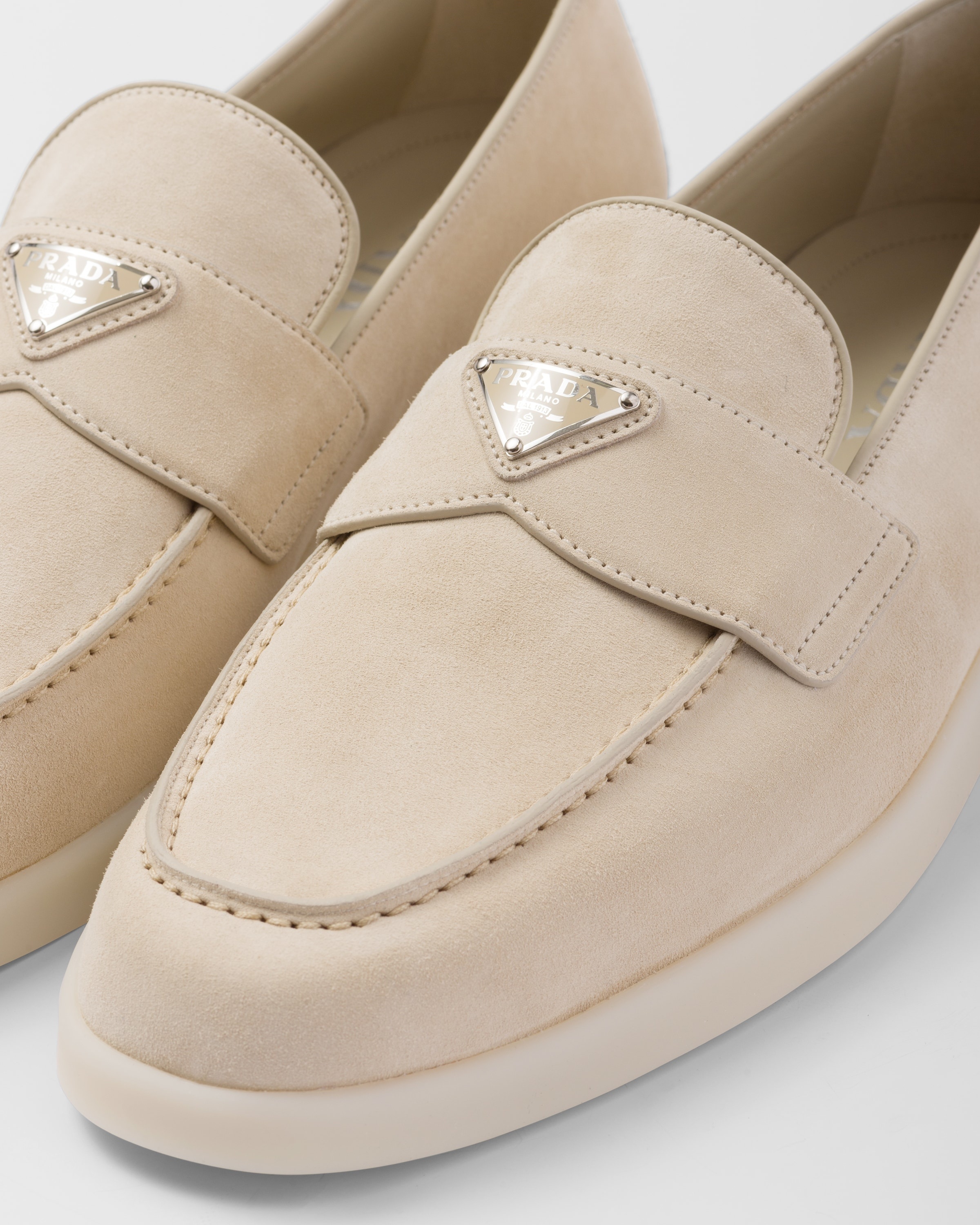 ★PRADA★関税込♪NEW♪ロゴ スエード ローファー Prada スエード＆シアリング ローファー | ブラウン | FARFETCH JP