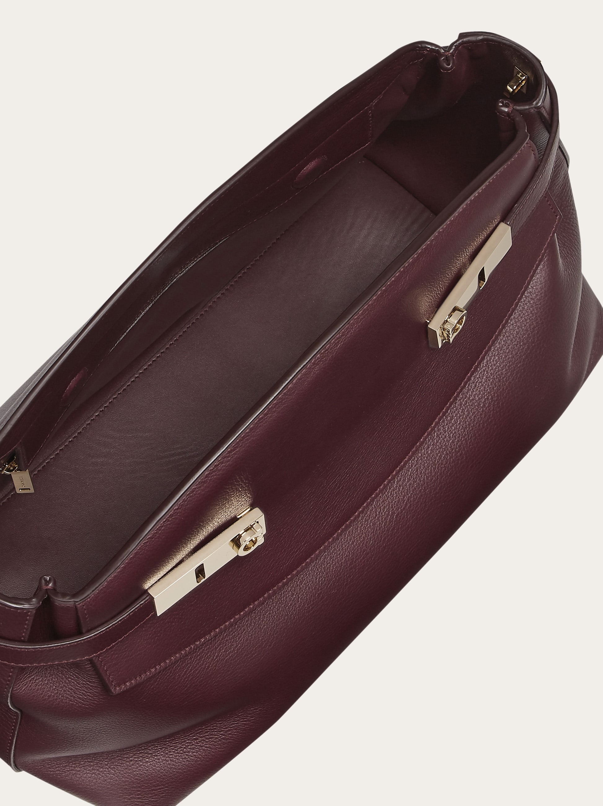 Hug shoulder bag - 4