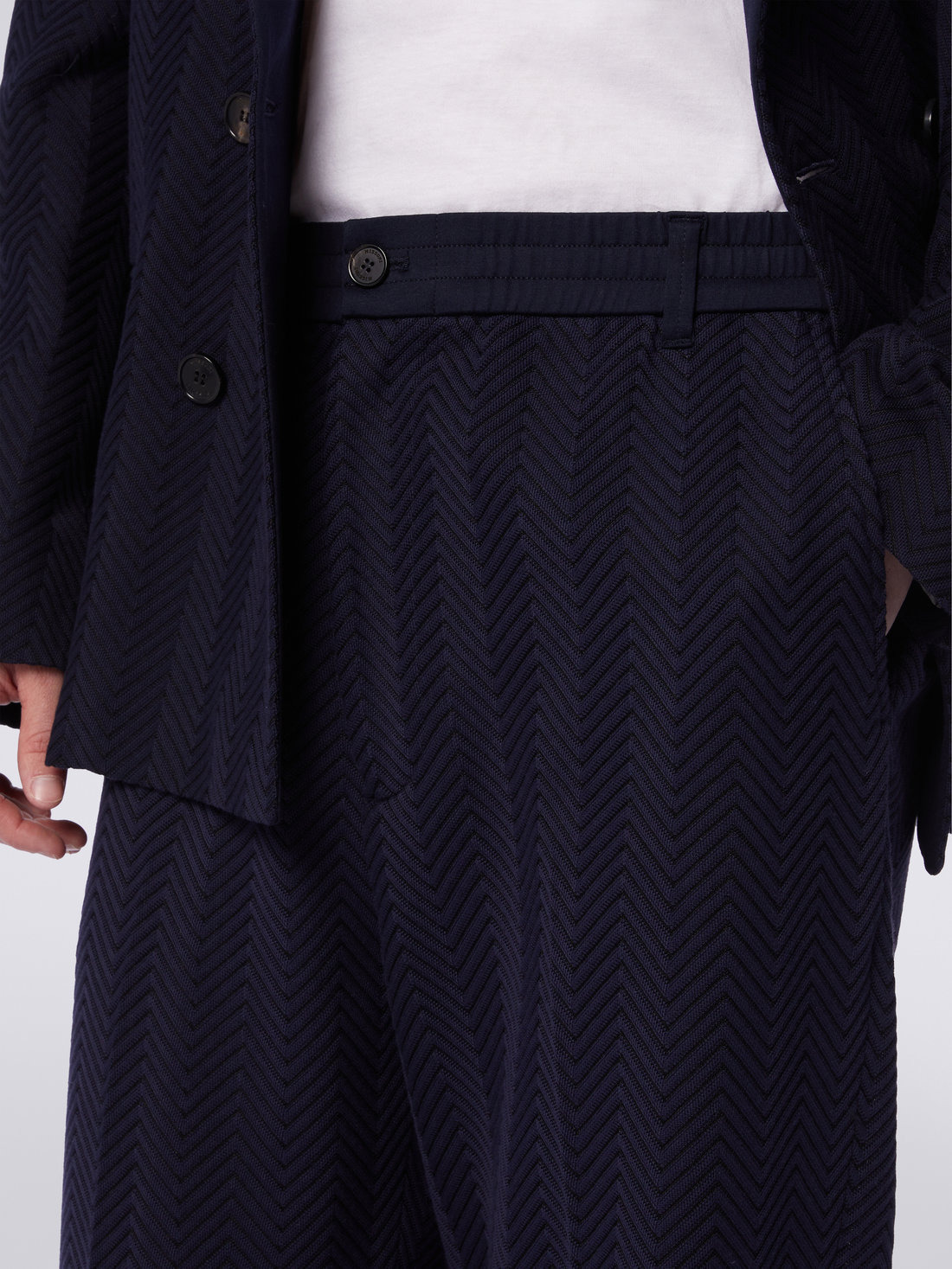 Classic plain cotton and viscose chevron trousers - 5